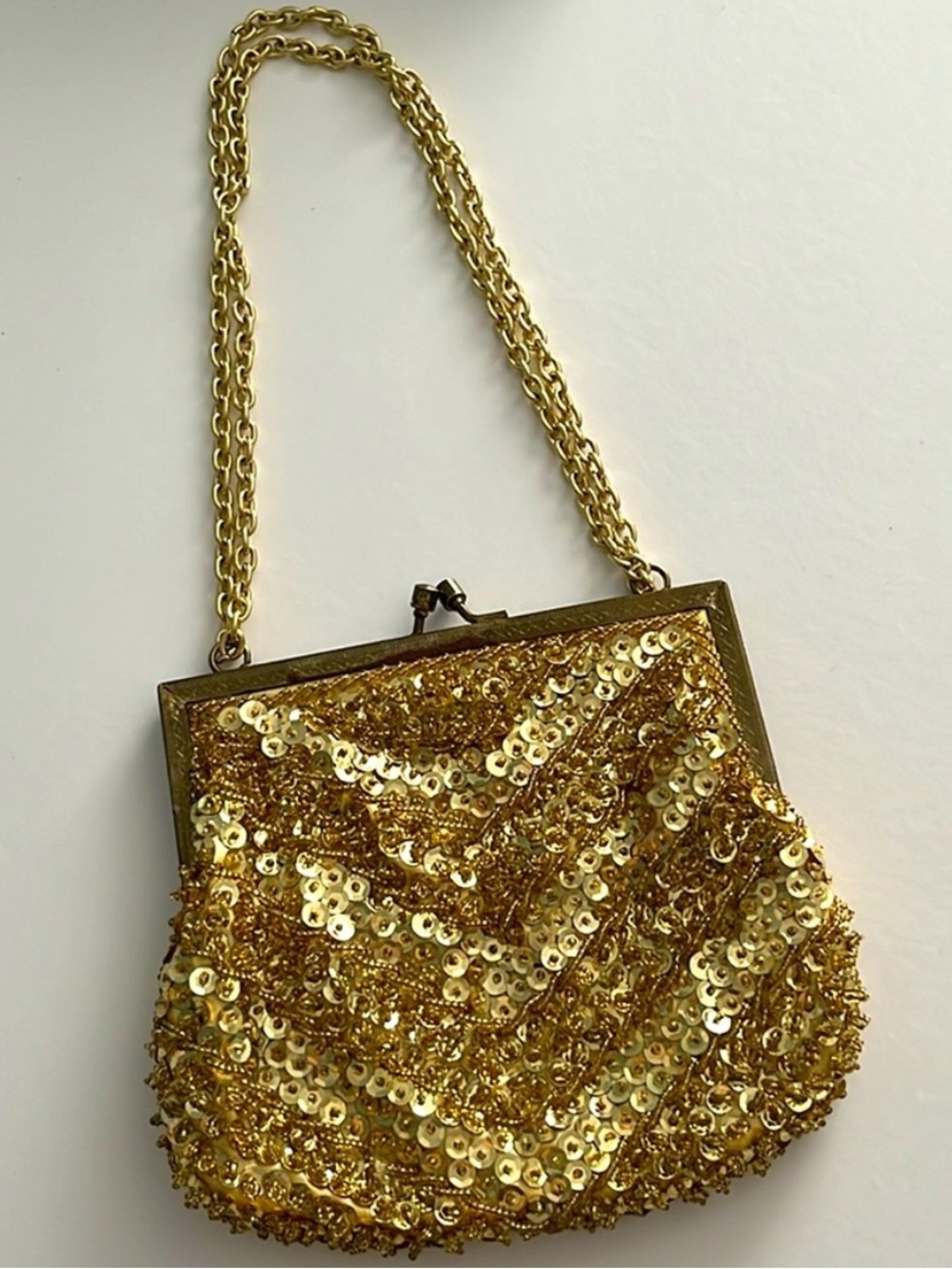 Vintage Gold Sequin Evening Bag Beaded Gold Tone Frame Chain Strap - Picture 3 of 14
